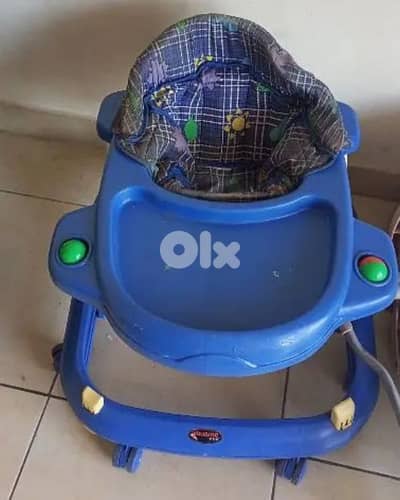 3  قطع /  مارش / طاولة اكل / كرسة سيارة