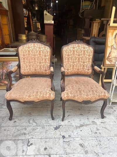 فوتاي كنب عدد ٢ لوي كانز ناعمين ولا اروع سعر لقطة