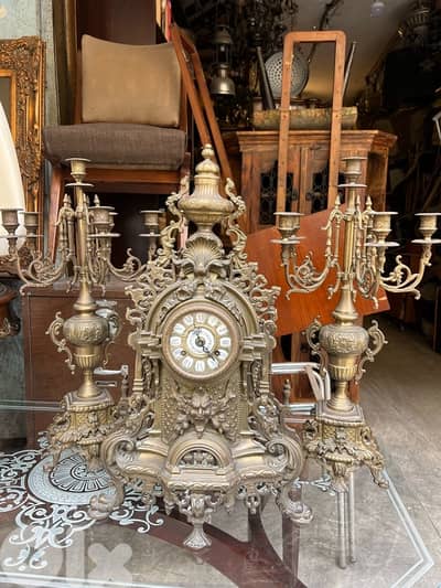 frensh set bronze طقم غروب ساعة و شمعدان برونز فرنسي ناعم big size