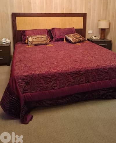 bedroom for sale للبيع غرفة نوم مع توابعها وستاير ذات جودة عالية