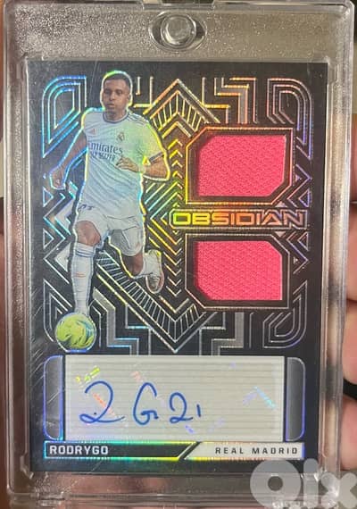 rodrygo dual jersey into autograph