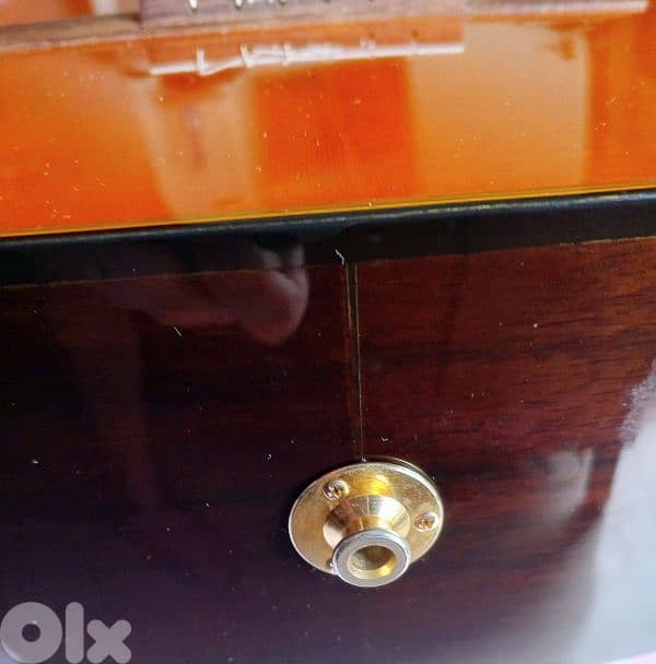 Electro-classical guitar with hard case 3