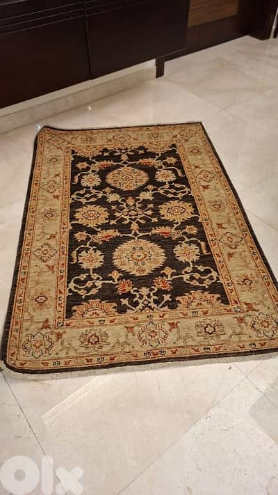 carpet for sale  2 rugs high quality للبيع سجادة عجمية عدد ٢