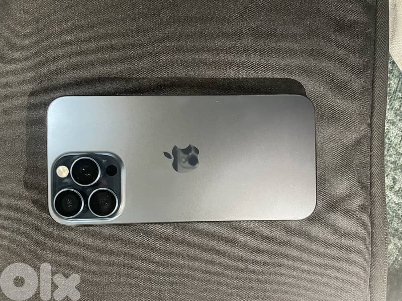 iphone 15 pro max 256 gb blue titanium SIM & E-SIM 1