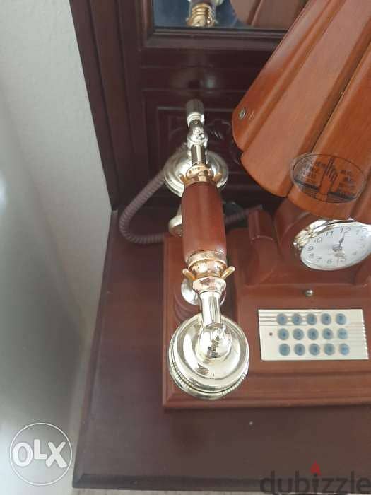 تليفون و ساعة و لمبة 1