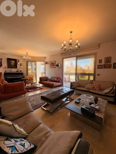 Unfurnished 200m2 apartment+open view 4sale in Achrafieh-Mar Miter