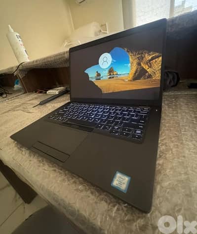 DELL i5 8th 256SSD 8GB RAM DDR4 Excellent Battery - LikeNew