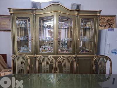 غرفة سفرة خشب زين على كيانها