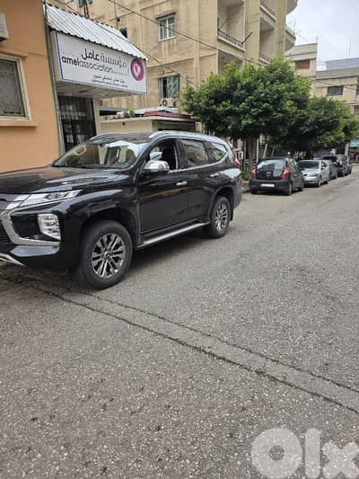 Mitsubishi Pajero 2020