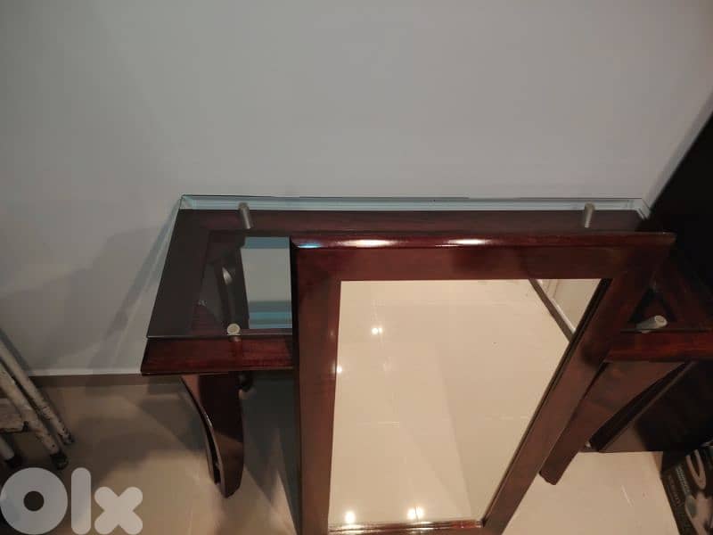 console for corridor 2