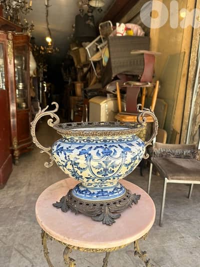 Antique frensh centrepiece jardinière bronze & porcelaine 300$