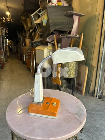 Mid century modern desk lamp 70’s orange & withe 125$ very good