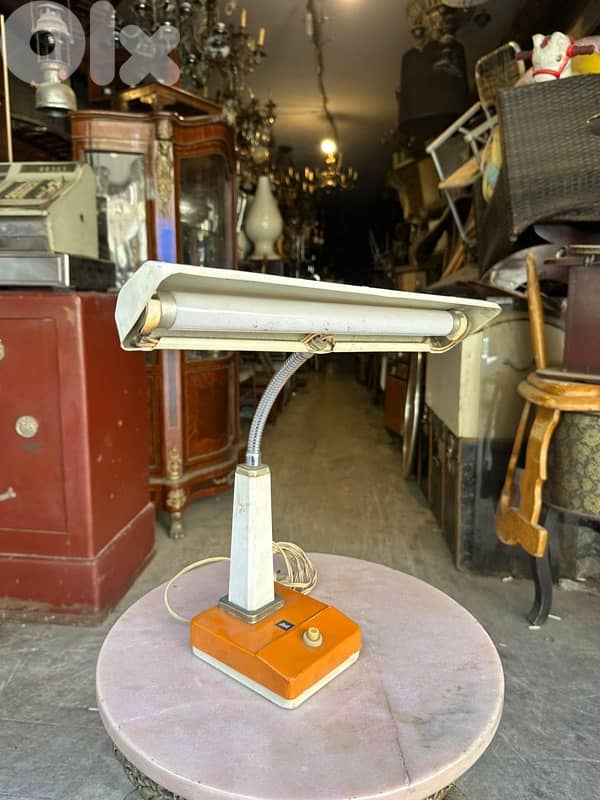Mid century modern desk lamp 70’s orange & withe 125$ very good 2