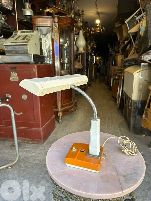 Mid century modern desk lamp 70’s orange & withe 125$ very good 3