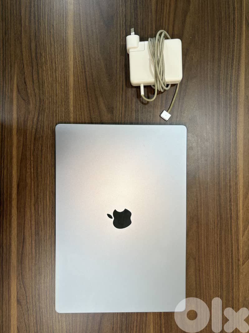 MacBook M1 16 Inch 6