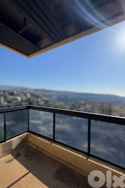 Apartment with Sea View for Sale in Manourieh