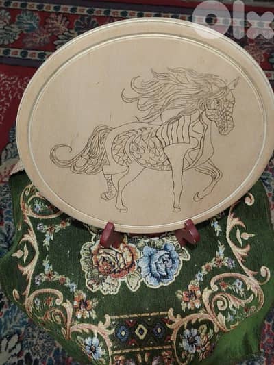 قطعة خشبية.