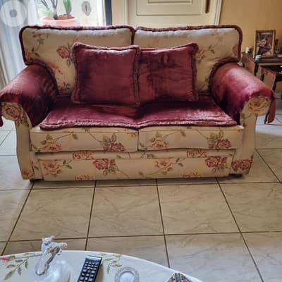 Two vintage high quality sofas in great condition | Floral print