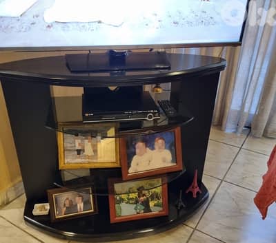 Black wooden TV cabinet | Glass shelves