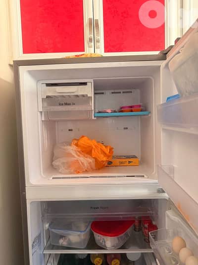 براد سامسونج بحاله جيده جدا وممتازة سعر 300دولاار