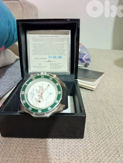 ساعة سويسرية