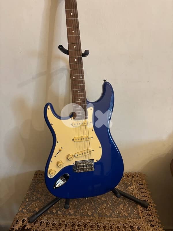 Aria left hand electric guitar 2