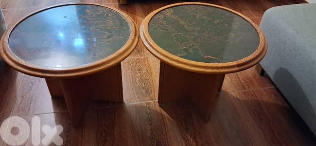 طاوله عدد ٢ السعر ٣٠ $