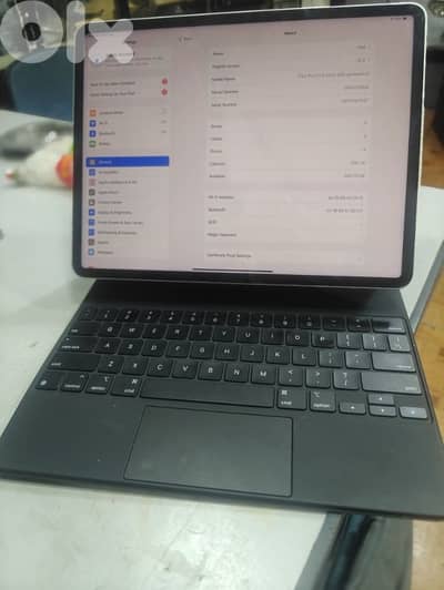 ipad pro M1 12.9 inch 256GB +apple keyboard