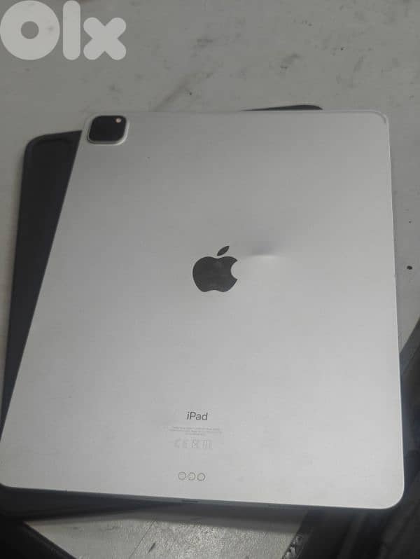 ipad pro M1 12.9 inch 256GB +apple keyboard 2