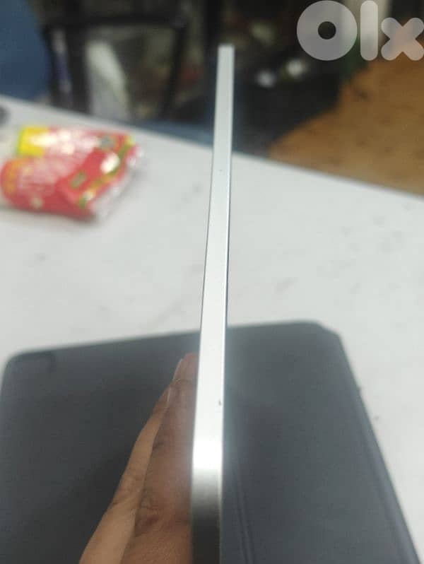 ipad pro M1 12.9 inch 256GB +apple keyboard 5