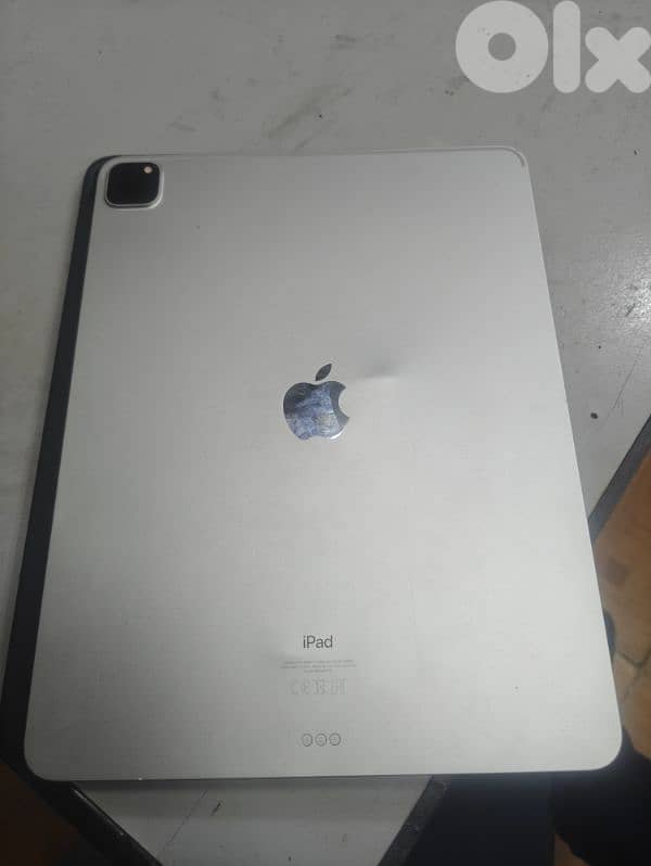 ipad pro M1 12.9 inch 256GB +apple keyboard 8