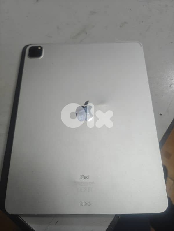 ipad pro M1 12.9 inch 256GB +apple keyboard 10