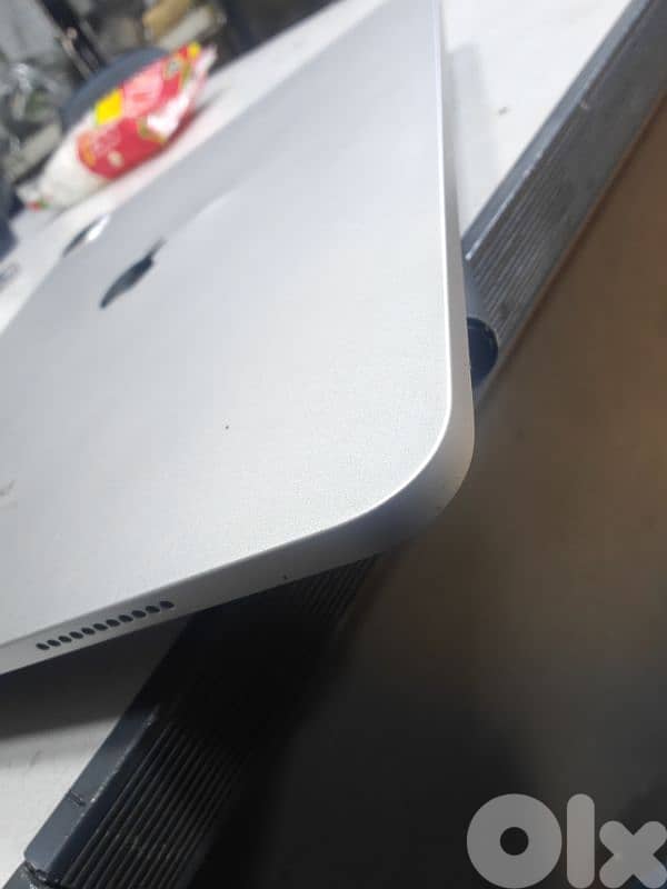 ipad pro M1 12.9 inch 256GB +apple keyboard 12