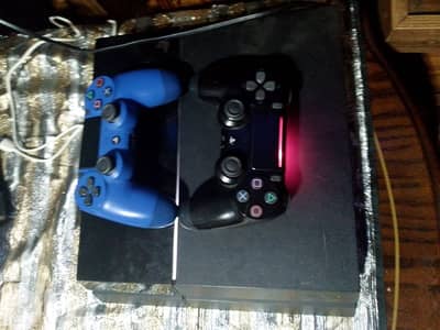 PS4 with 2 controller