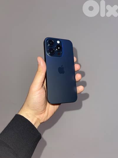 Iphone 15 pro 256 gb very clean canada source