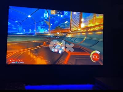 UHD SAMSUNG MONITOR