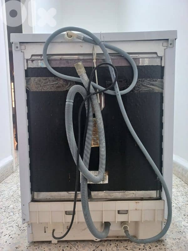 Ariston Dishwasher 1