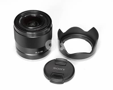 Sony 28mm f2 (barely used)