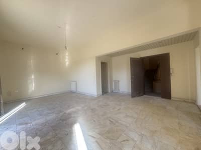 Office For sale in Baabda OA35