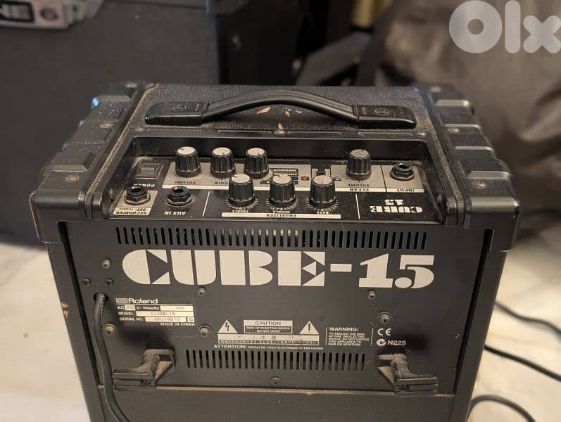 Roland cube 15 amp 1