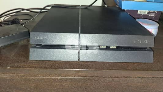 Ps4 500gb with 5cds