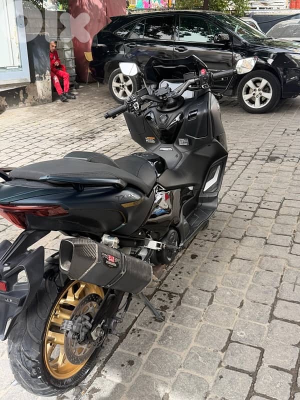 Tmax 2023 yamaha itani 2