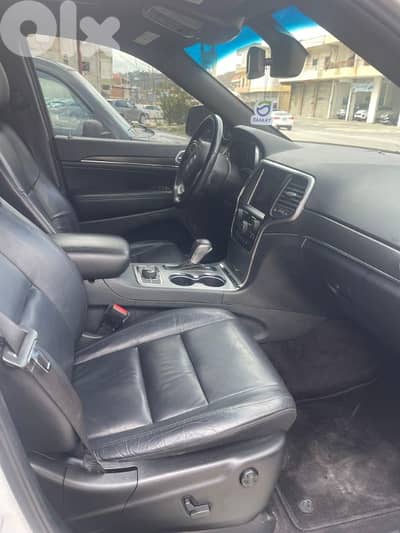 جيب شيروكى 2018