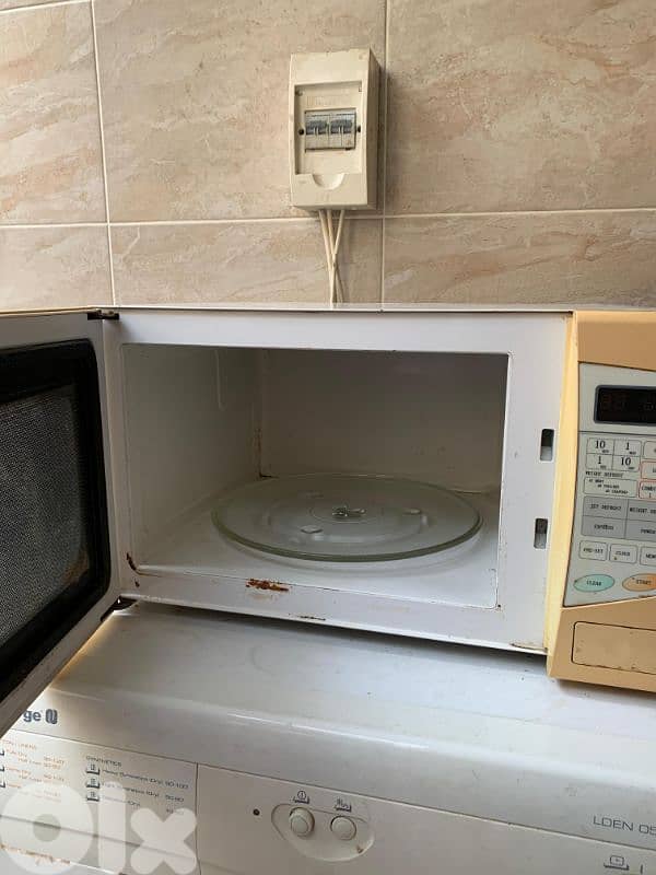 Microwave Universal 3