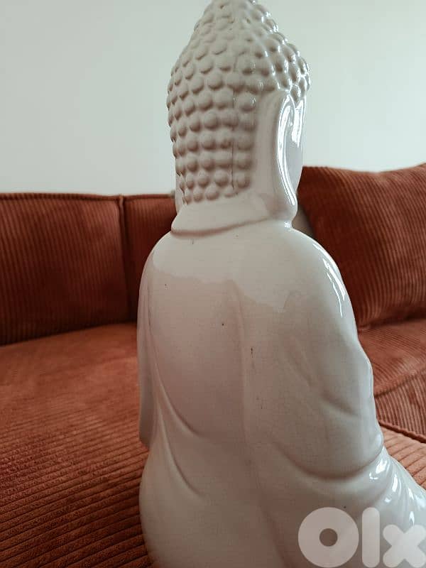 porcelain Buddha statue 5