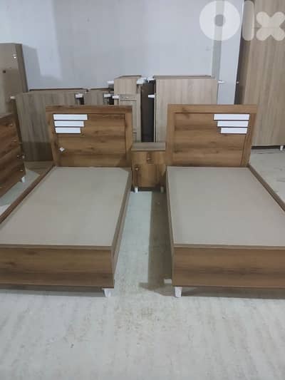 تختين مفرد مع كمدينة شفنيرة مع مرايا تفصيل جديد