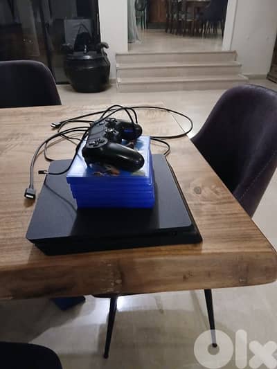 ps4 slim + controller