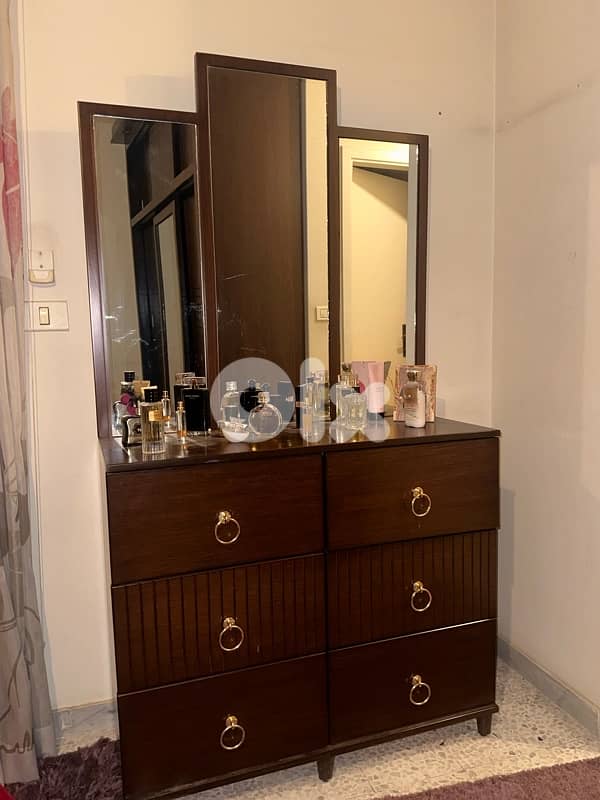 dresser and closet 2