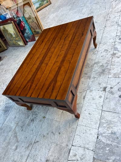 طاولة نص مودرن مميزة جداا ناعمة سعر لقطة