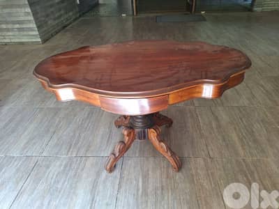 طاولة فرنسية خشب جوز مسيف صافي انتيك قديم مميزة جدا
